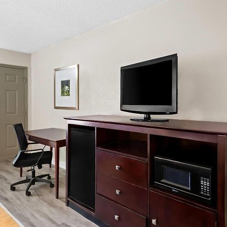 Days Inn By Wyndham Petersburg/South Fort Lee מראה חיצוני תמונה