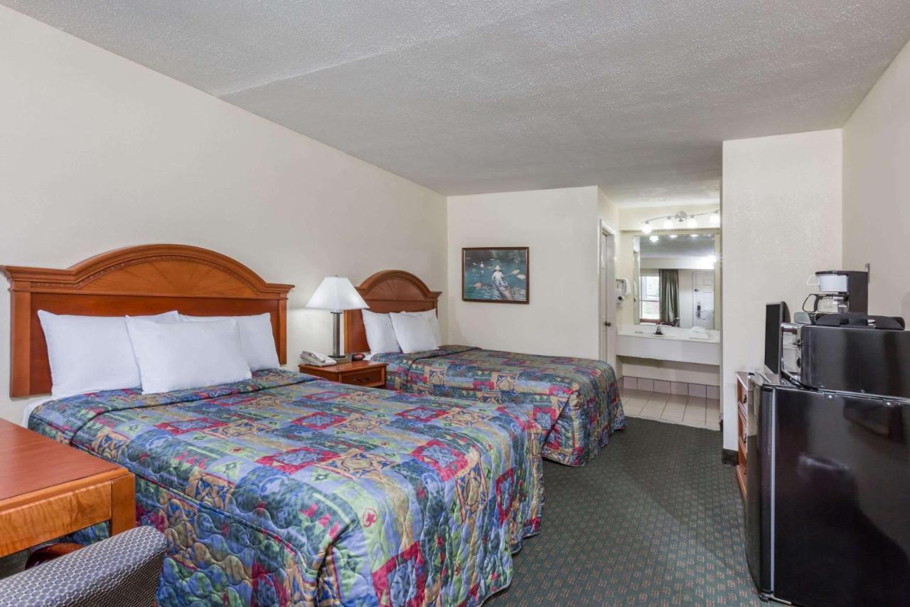 Days Inn By Wyndham Petersburg/South Fort Lee מראה חיצוני תמונה