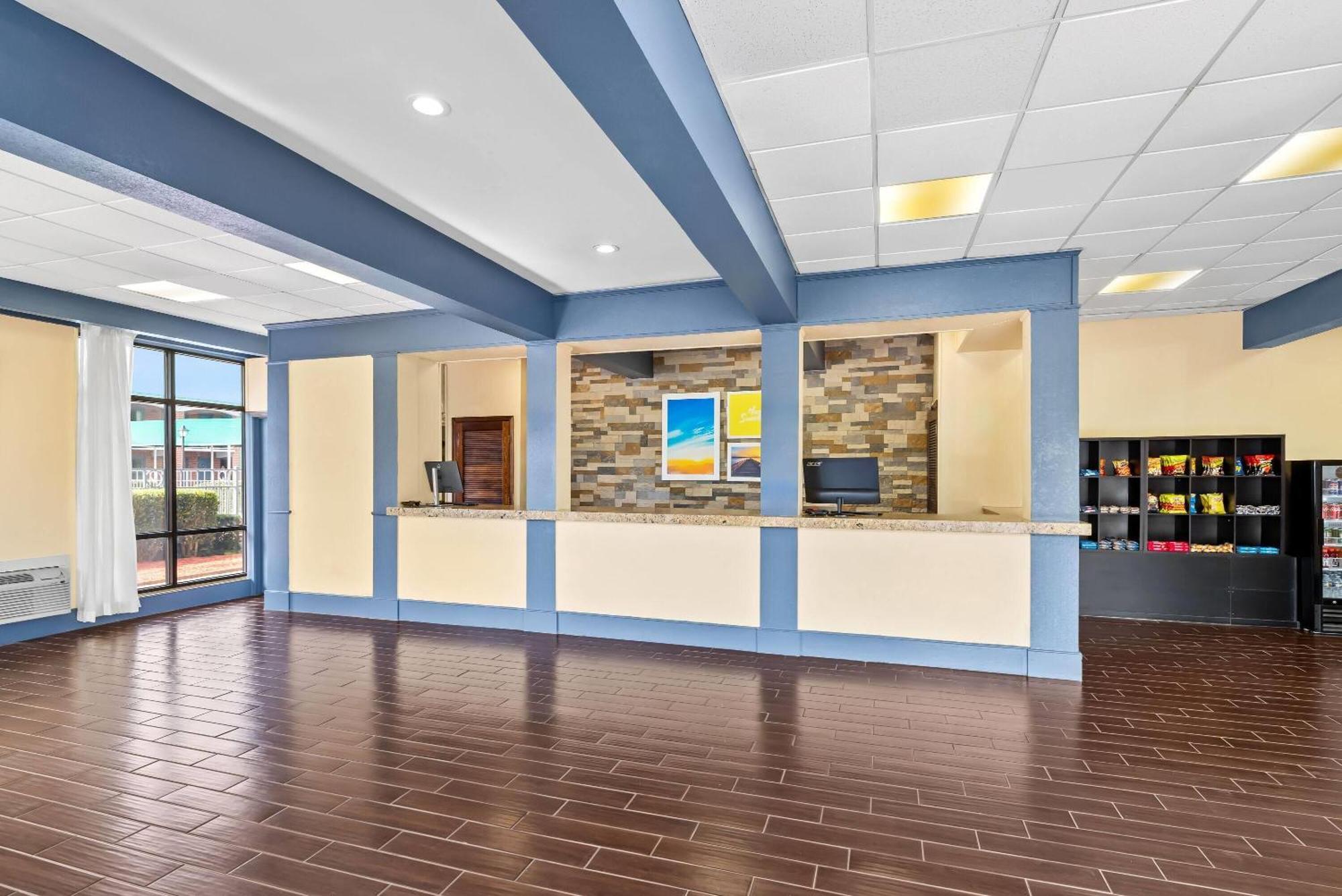 Days Inn By Wyndham Petersburg/South Fort Lee מראה חיצוני תמונה