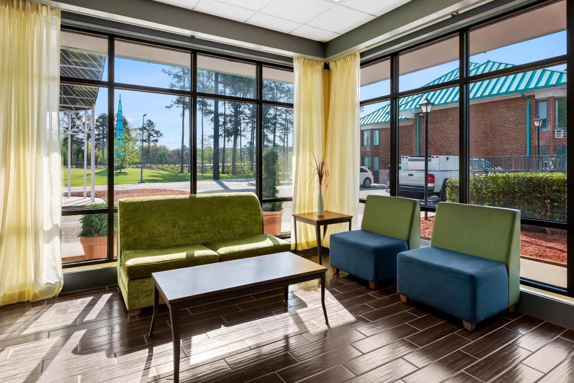 Days Inn By Wyndham Petersburg/South Fort Lee מראה חיצוני תמונה