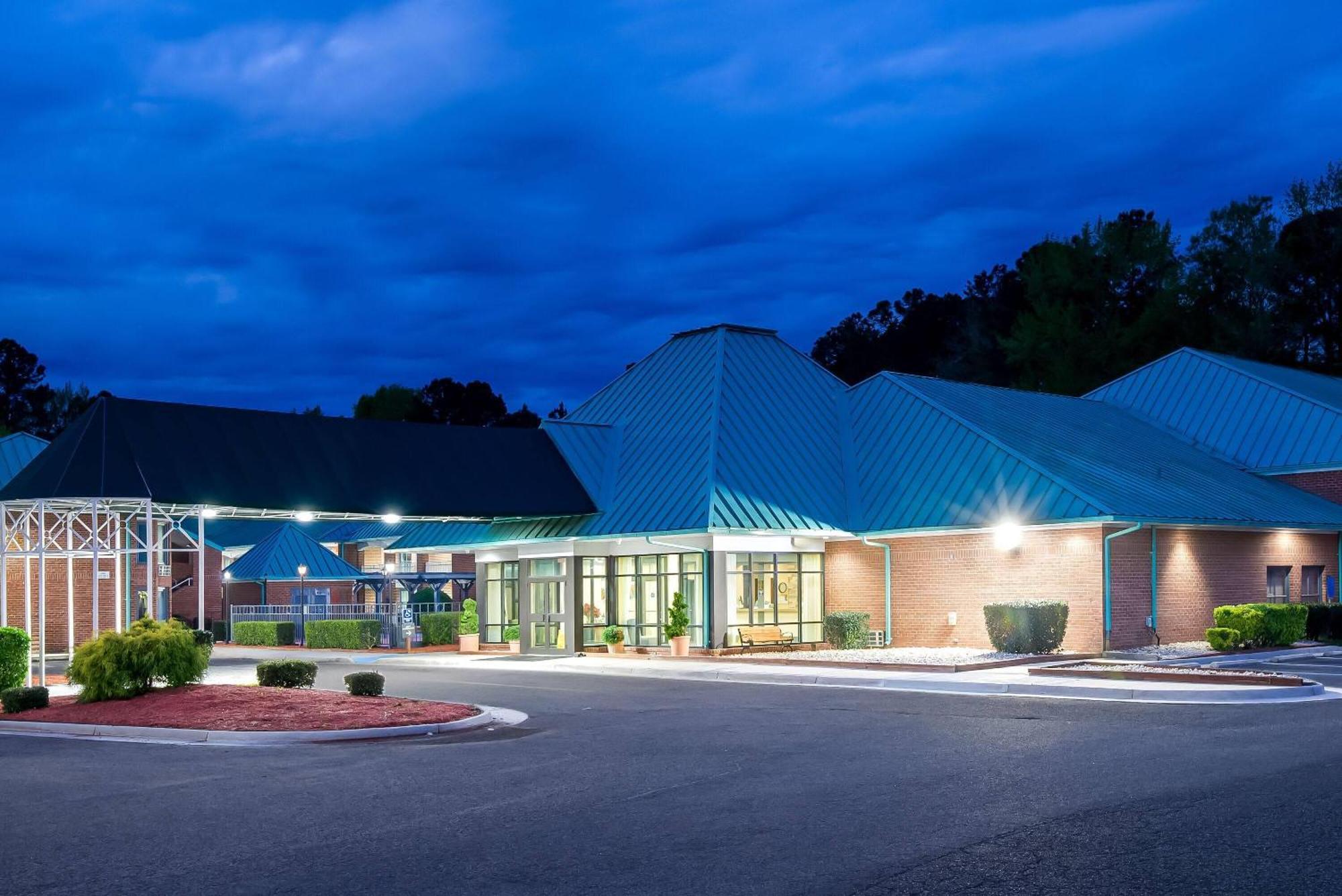 Days Inn By Wyndham Petersburg/South Fort Lee מראה חיצוני תמונה